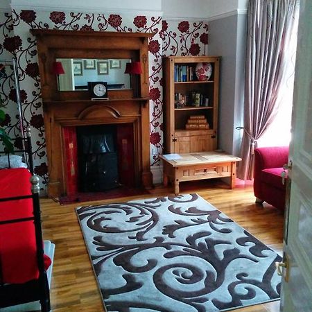 Beautiful Room In Victorian Family Home Ilford Bagian luar foto